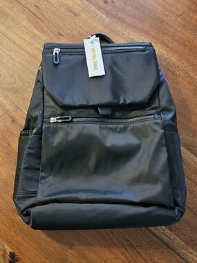 Black Metro MUSE USA unisex Travel Backpack